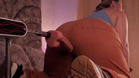 Snapshot of laura_bassi chatting on 02/23/26, 03:59 Laura Bassi online show from 02/23/26, 03:59