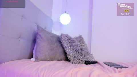 Laura Bonnet  online show from 02/09/25, 11:58