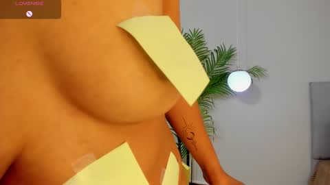 Laura Bonnet  online show from 02/12/25, 04:54