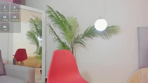 Laura Bonnet  online show from 03/11/25, 07:26