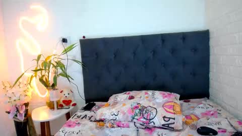 Snapshot of laura_candy02 chatting on 03/11/26, 06:47 LAURA online show from 03/11/26, 06:47