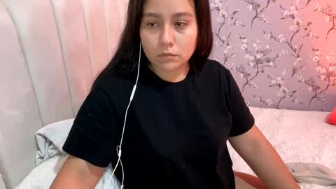 laura online show from 01/08/25, 02:14