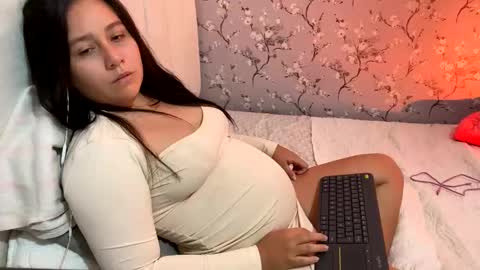 laura online show from 01/10/25, 05:47