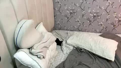 laura online show from 01/26/25, 05:02