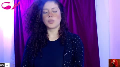 weedcam Curly Laura OF    online show from 02/19/25, 09:25