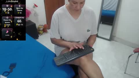 laura_foxx2379 online show from 09/23/25, 02:14