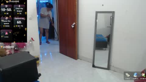 laura_foxx2379 online show from 09/24/25, 05:16