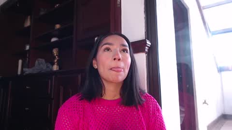 lLAURA online show from 12/09/24, 08:01