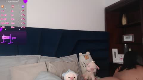 lLAURA online show from 01/30/25, 01:22