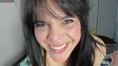 laura hotties online show from 09/18/25, 01:35