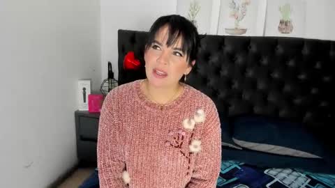 Snapshot of laura_hotties chatting on 02/25/26, 01:21 laura hotties online show from 02/25/26, 01:21