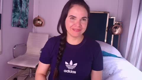 Snapshot of laura_hotties chatting on 05/31/26, 06:09 laura hotties online show from 05/31/26, 06:09