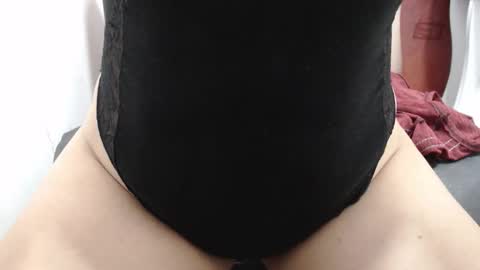 Snapshot of laura_hotyy chatting on 11/02/25, 03:25 Laura online show from 11/02/25, 03:25