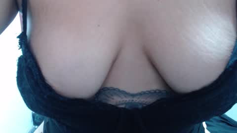  Laura  online show from 02/15/26, 01:41