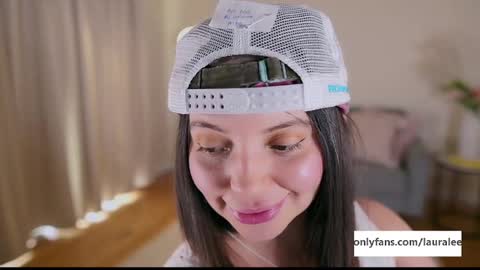 Laura Lee. online show from 02/13/25, 02:45