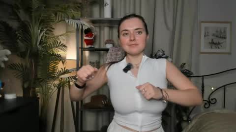 Snapshot of laura_mutti chatting on 04/18/26, 04:00 Samantha online show from 04/18/26, 04:00