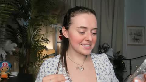 Snapshot of laura_mutti chatting on 05/03/26, 03:51 Samantha online show from 05/03/26, 03:51