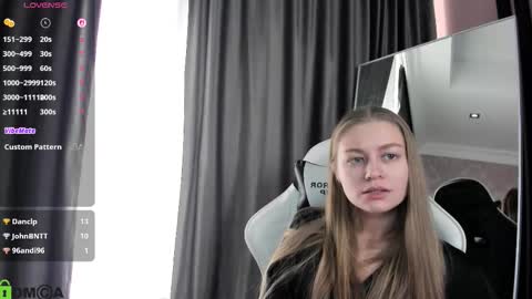 Laura online show from 12/21/25, 10:11