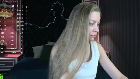 Snapshot of laura_pudd chatting on 02/08/26, 09:13 Laura online show from 02/08/26, 09:13