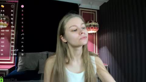 Snapshot of laura_pudd chatting on 02/25/26, 10:14 Laura online show from 02/25/26, 10:14