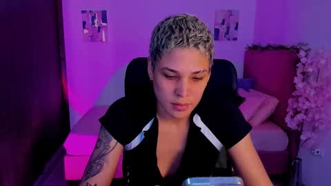 Laura Rose online show from 10/27/25, 08:46