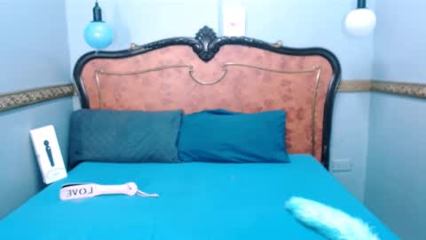 Laura online show from 02/26/25, 02:26