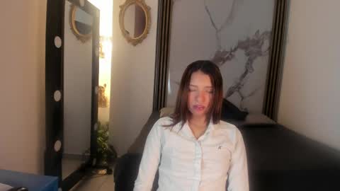 Snapshot of laura_serena chatting on 04/01/26, 11:22 laura_serena online show from 04/01/26, 11:22