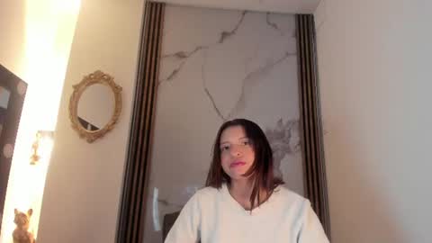 laura_serena online show from 06/17/26, 11:23