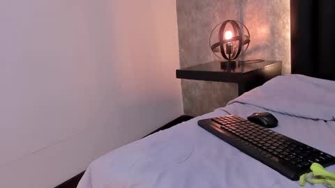 laura online show from 02/06/25, 05:30