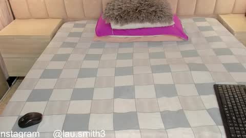 laura online show from 12/15/25, 12:53