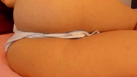 LAURA SOE online show from 12/22/25, 11:02