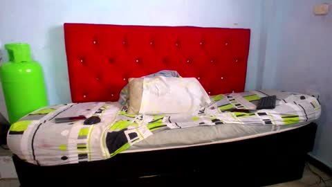 Snapshot of laura_sofia23 chatting on 11/04/25, 05:34 laura_sofia23 online show from 11/04/25, 05:34