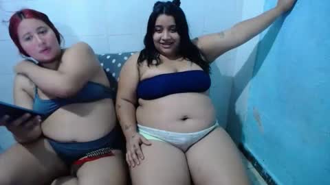 laura_sofia23 online show from 11/27/25, 11:18