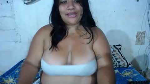 Snapshot of laura_sofia23 chatting on 04/01/26, 03:40 laura_sofia23 online show from 04/01/26, 03:40