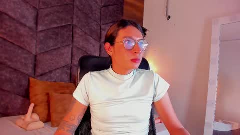 lauraagomezz__ online show from 01/29/25, 01:37