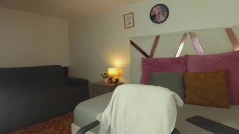 lauraagomezz__ online show from 02/28/25, 12:43