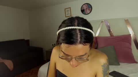 lauraagomezz__ online show from 03/02/25, 05:25