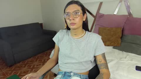 lauraagomezz__ online show from 03/11/25, 01:16