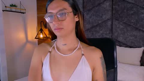 lauraagomezz__ online show from 09/29/25, 07:40