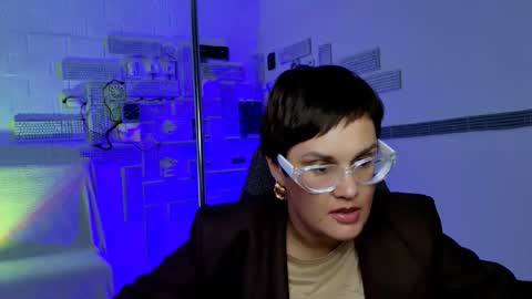 Snapshot of lauradavidsons chatting on 09/17/25, 12:18 lauradavidsons online show from 09/17/25, 12:18