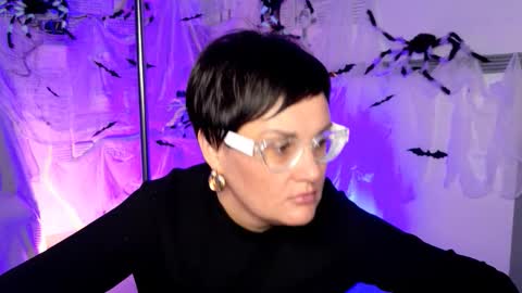 Snapshot of lauradavidsons chatting on 10/16/25, 06:31 lauradavidsons online show from 10/16/25, 06:31