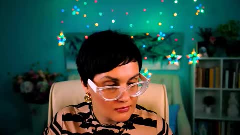 Snapshot of lauradavidsons chatting on 10/29/25, 06:42 lauradavidsons online show from 10/29/25, 06:42