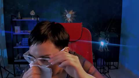 Snapshot of lauradavidsons chatting on 11/22/25, 02:32 lauradavidsons online show from 11/22/25, 02:32