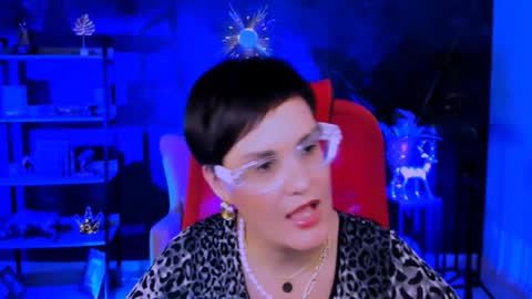 Snapshot of lauradavidsons chatting on 11/28/25, 01:14 lauradavidsons online show from 11/28/25, 01:14