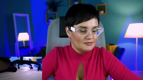 Snapshot of lauradavidsons chatting on 12/14/25, 07:29 lauradavidsons online show from 12/14/25, 07:29