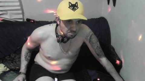 Snapshot of lauradecuada2 chatting on 04/11/26, 04:39 lauradecuada2 online show from 04/11/26, 04:39