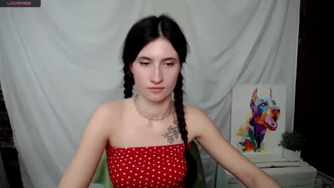 Laura online show from 03/10/25, 11:42