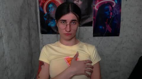 Laura online show from 06/04/26, 12:00