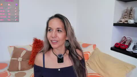 Laura online show from 04/22/26, 12:18