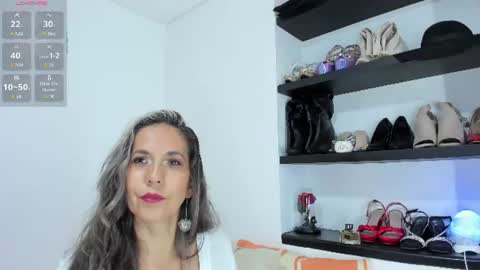 Snapshot of laurafarrely chatting on 07/23/26, 12:46 Laura online show from 07/23/26, 12:46